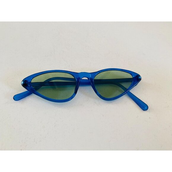 Vintage Cat Eye Sunglasses, Protex Deadstock 1950s/1960s Sunglasses, Blue Framed - Picture 5 of 10